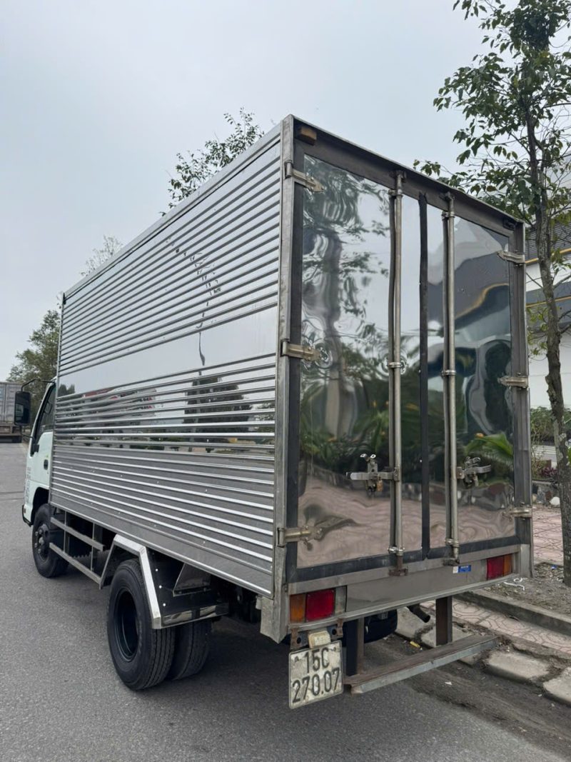 ISUZU QKR55F Thùng kín INOX Đời 2017 - Ảnh 6