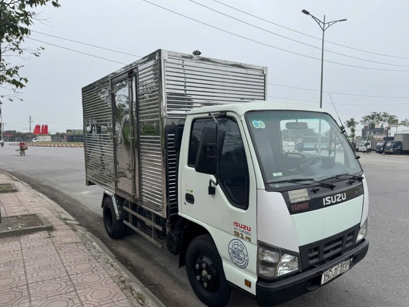 ISUZU QKR55F Thùng kín INOX Đời 2017 - Ảnh 7