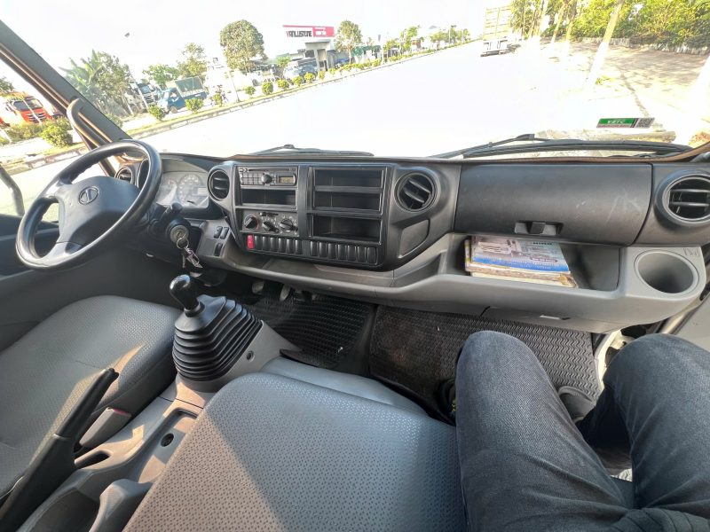 HINO XZU730L Thùng bạt Đời 2016 - Ảnh 7