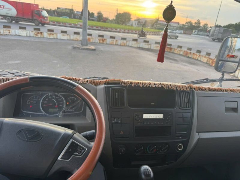 XE TẢI DOTHANH IZ65 – THÙNG KÍN – ĐỜI 2018 – ĐĂNG KÝ 2019 - Ảnh 2