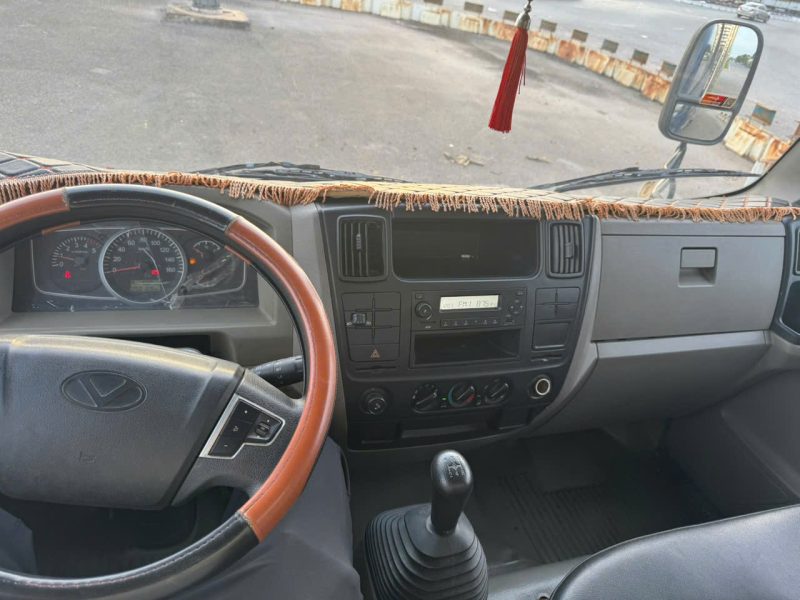 XE TẢI DOTHANH IZ65 – THÙNG KÍN – ĐỜI 2018 – ĐĂNG KÝ 2019 - Ảnh 3