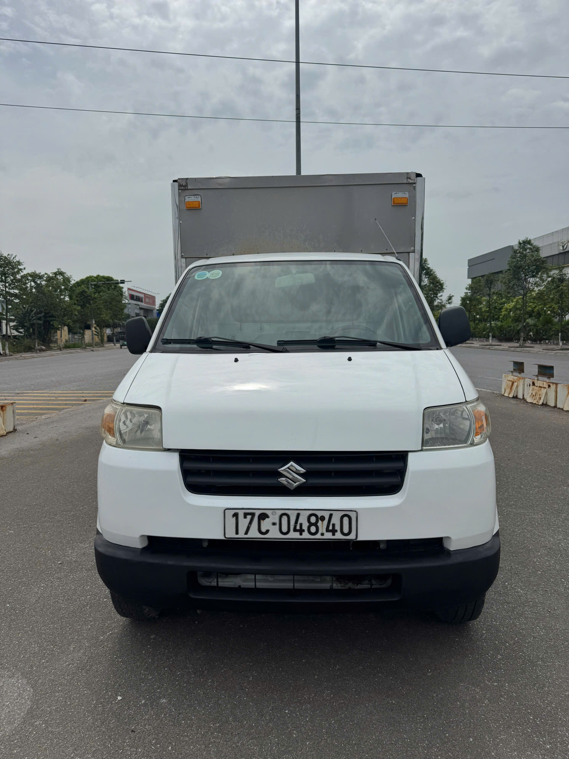 SUZUKI CARRY THÙNG KÍN INOX, MÀU TRẮNG, NĂM 2014